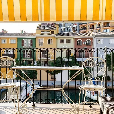 Romantic With The Scenic View Of Yachts Lejlighed